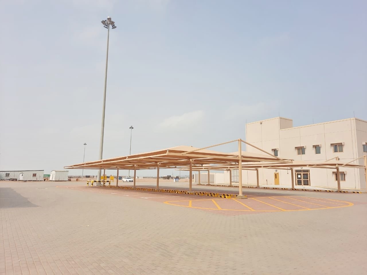 أجمل وأقوى مظلات القطيف مصنوعة من أجود الخامات المتينة