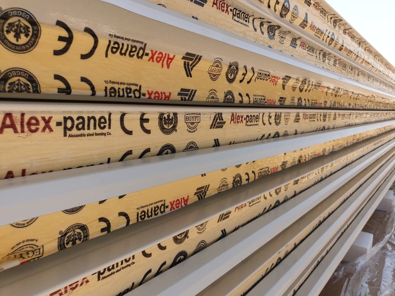 أنواع ألواح الساندوتش بانل